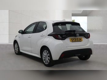 Used Toyota Yaris 2021 for sale - 78705192: Photo