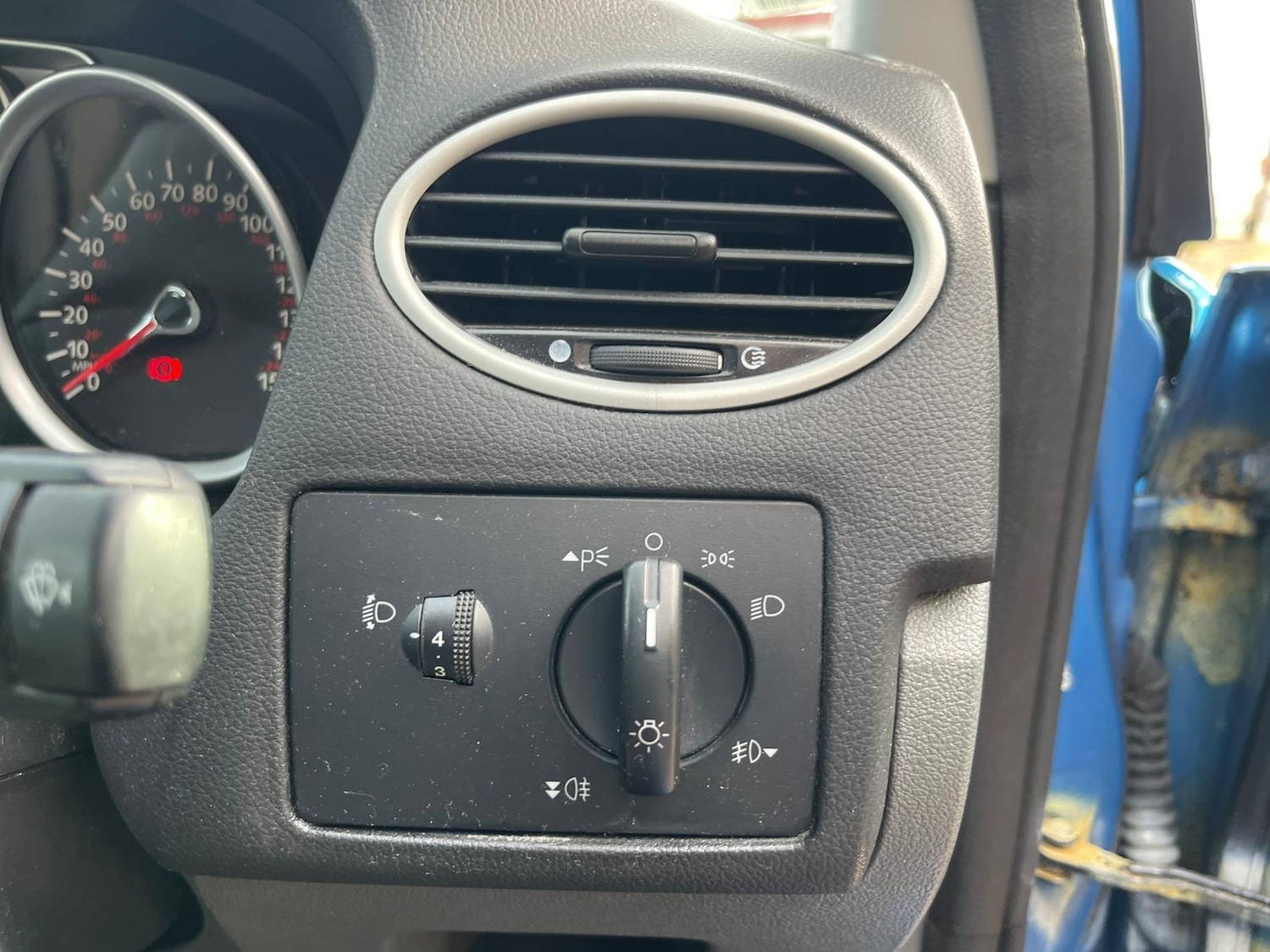 Used Ford Focus 2010 for sale - 76551929: Photo 25