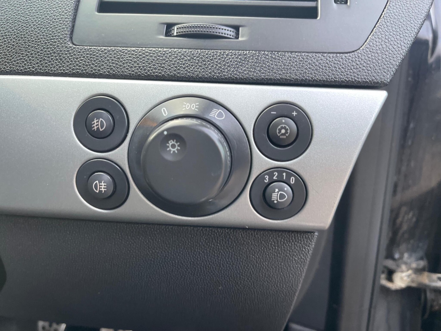 Used Vauxhall Astra 2008 for sale - 77306012: Photo 21