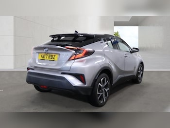 Used Toyota C-HR 2017 for sale - 79157911: Photo