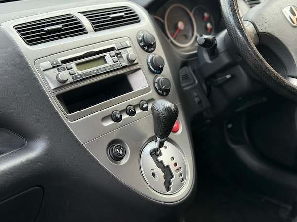 Used Honda Civic 2005 for sale - 76327278: Photo 11