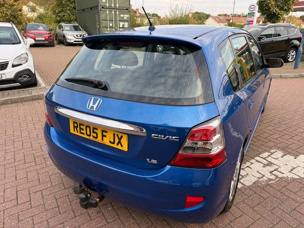 Used Honda Civic 2005 for sale - 76327278: Photo 27