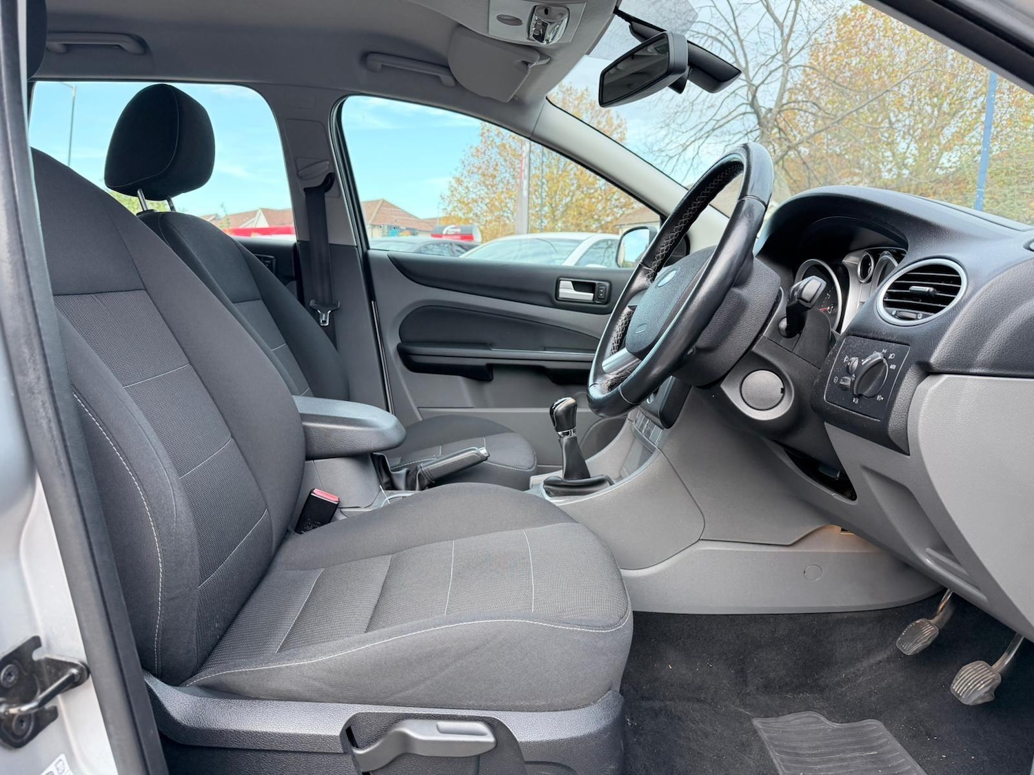 Used Ford Focus 2010 for sale - 76472951: Photo 16