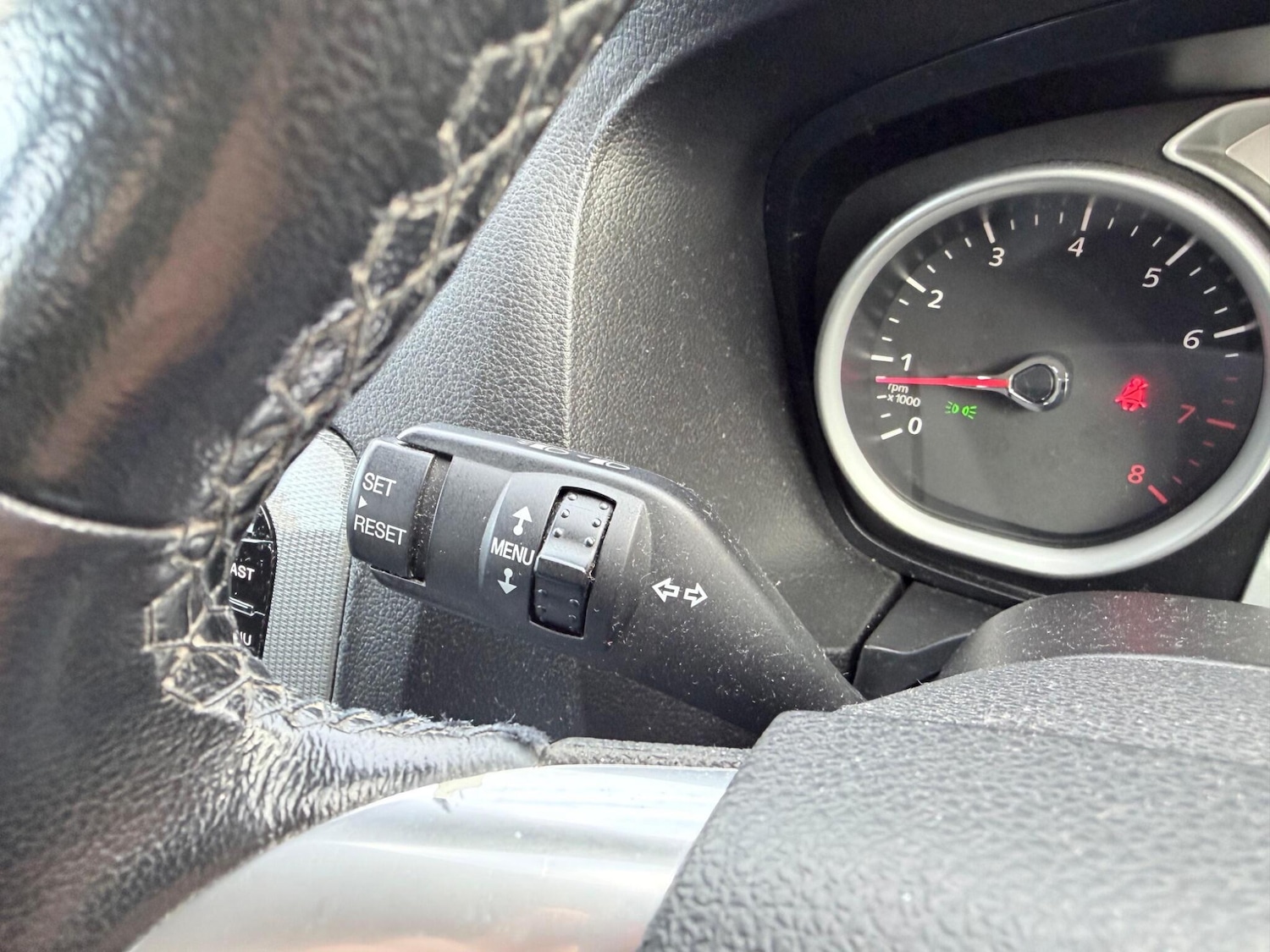 Used Ford Focus 2010 for sale - 76472951: Photo 30