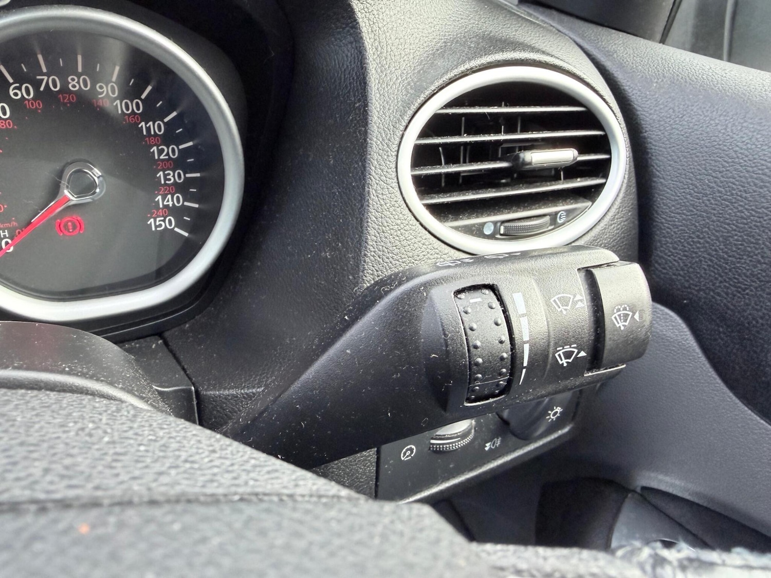 Used Ford Focus 2010 for sale - 76472951: Photo 33