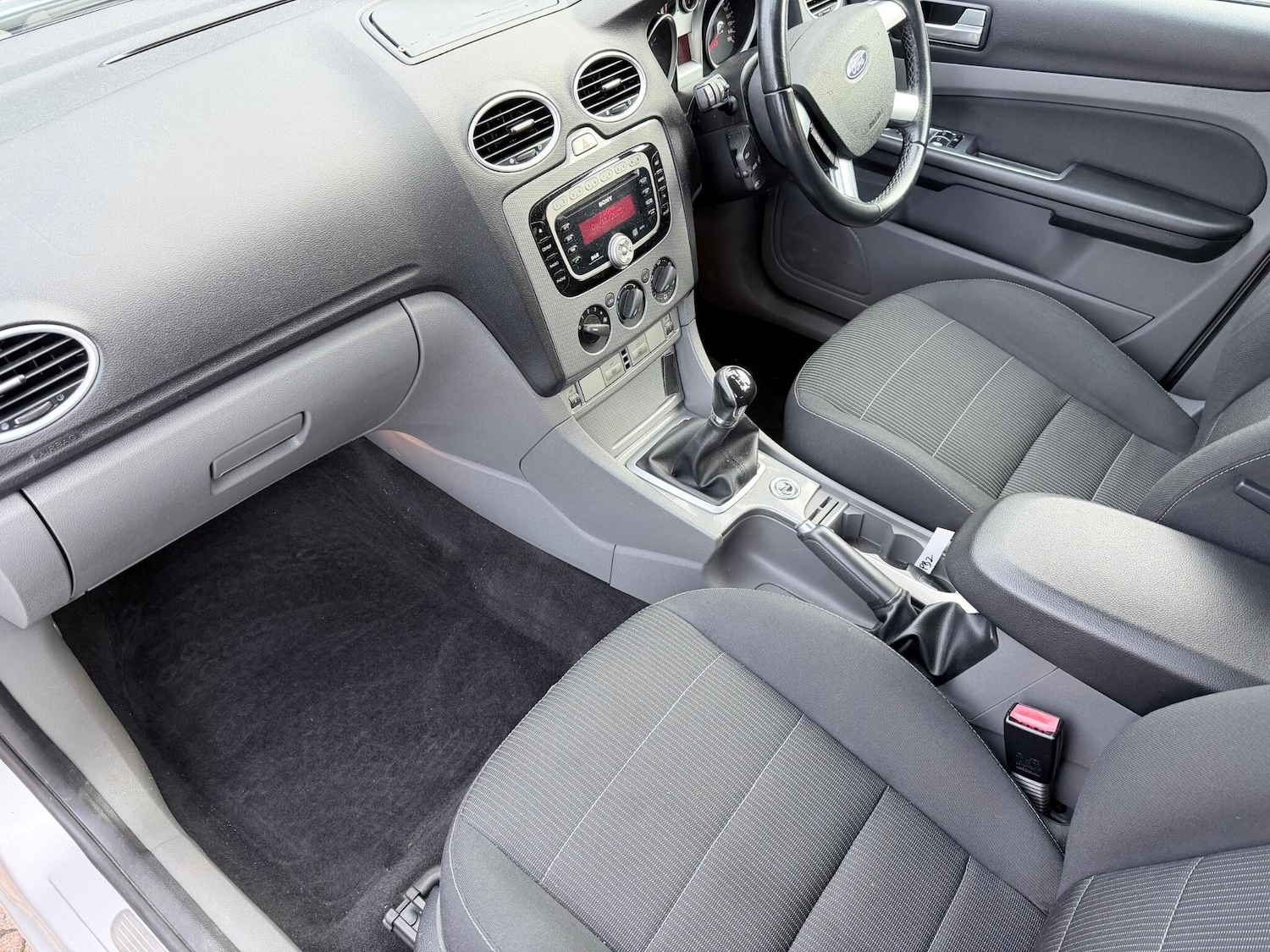 Used Ford Focus 2010 for sale - 76472951: Photo 38