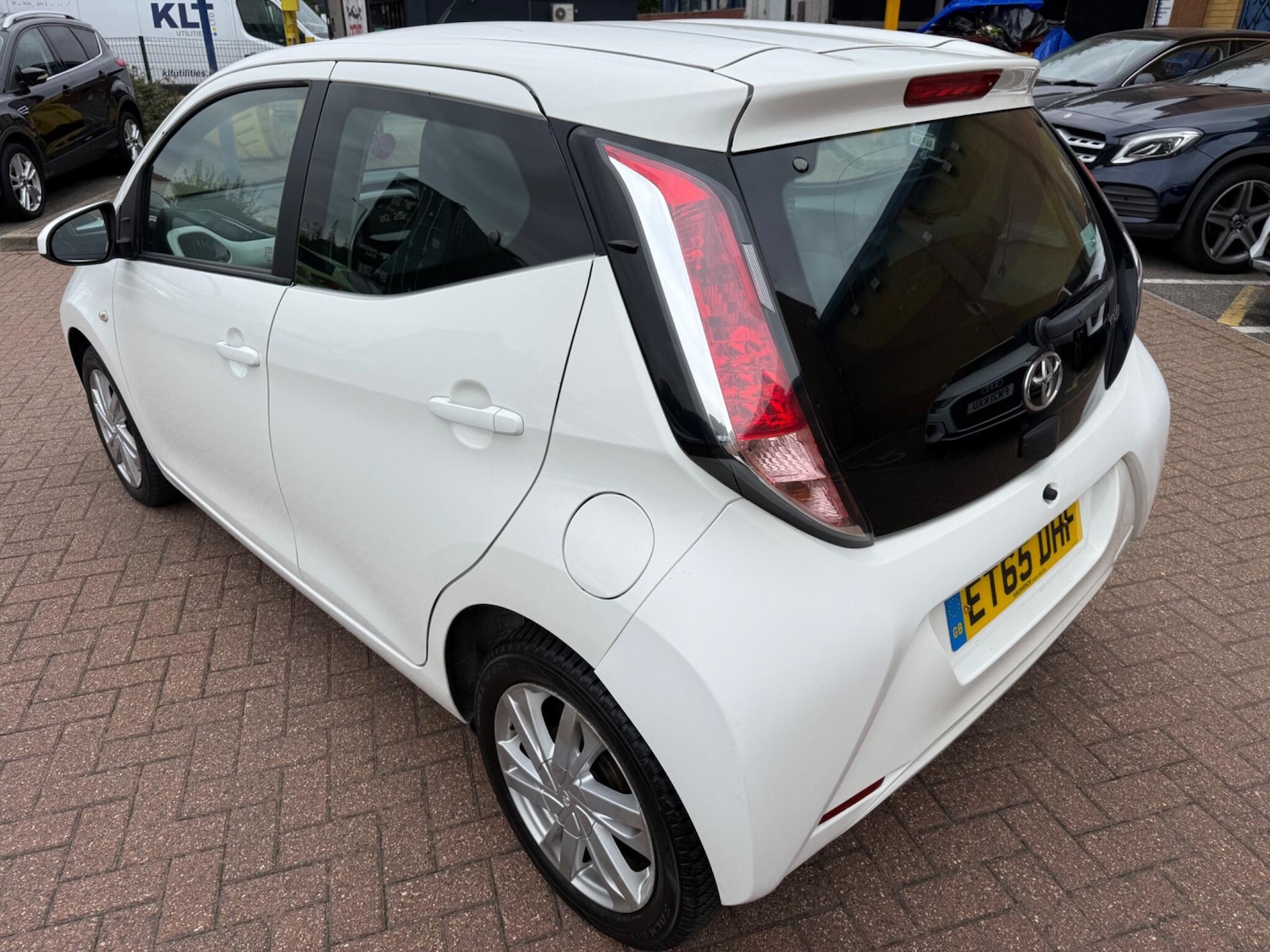 Used Toyota AYGO 2016 for sale - 76327124: Photo 10