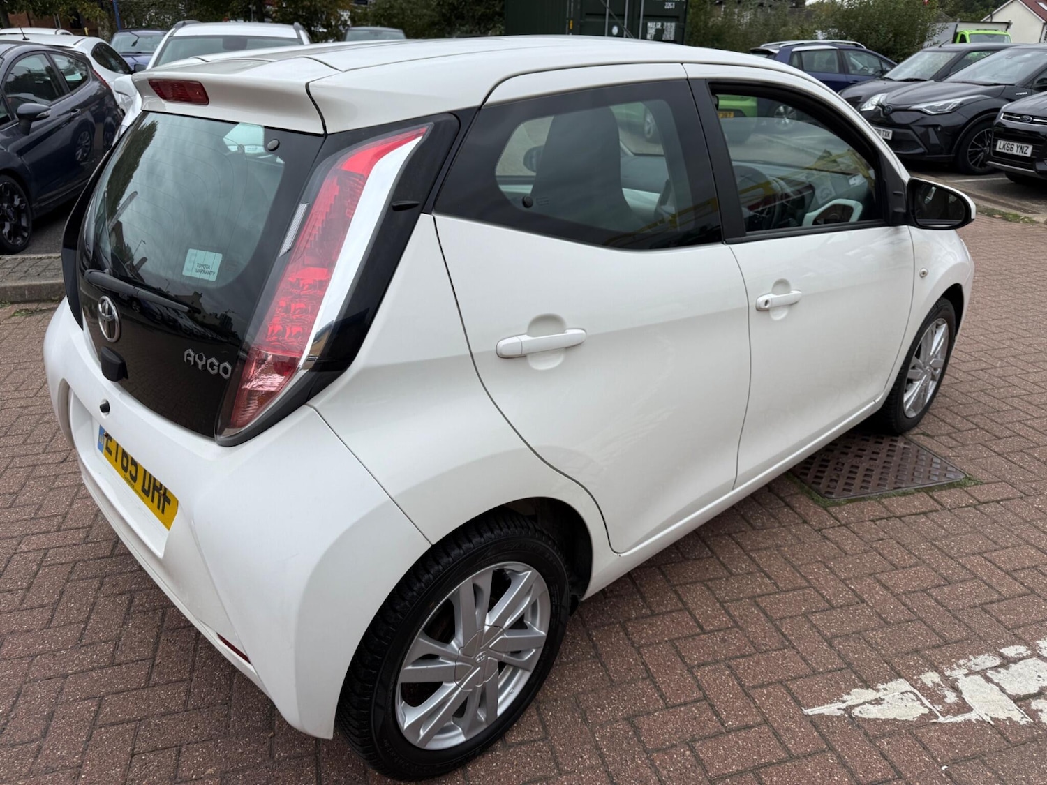 Used Toyota AYGO 2016 for sale - 76327124: Photo 14