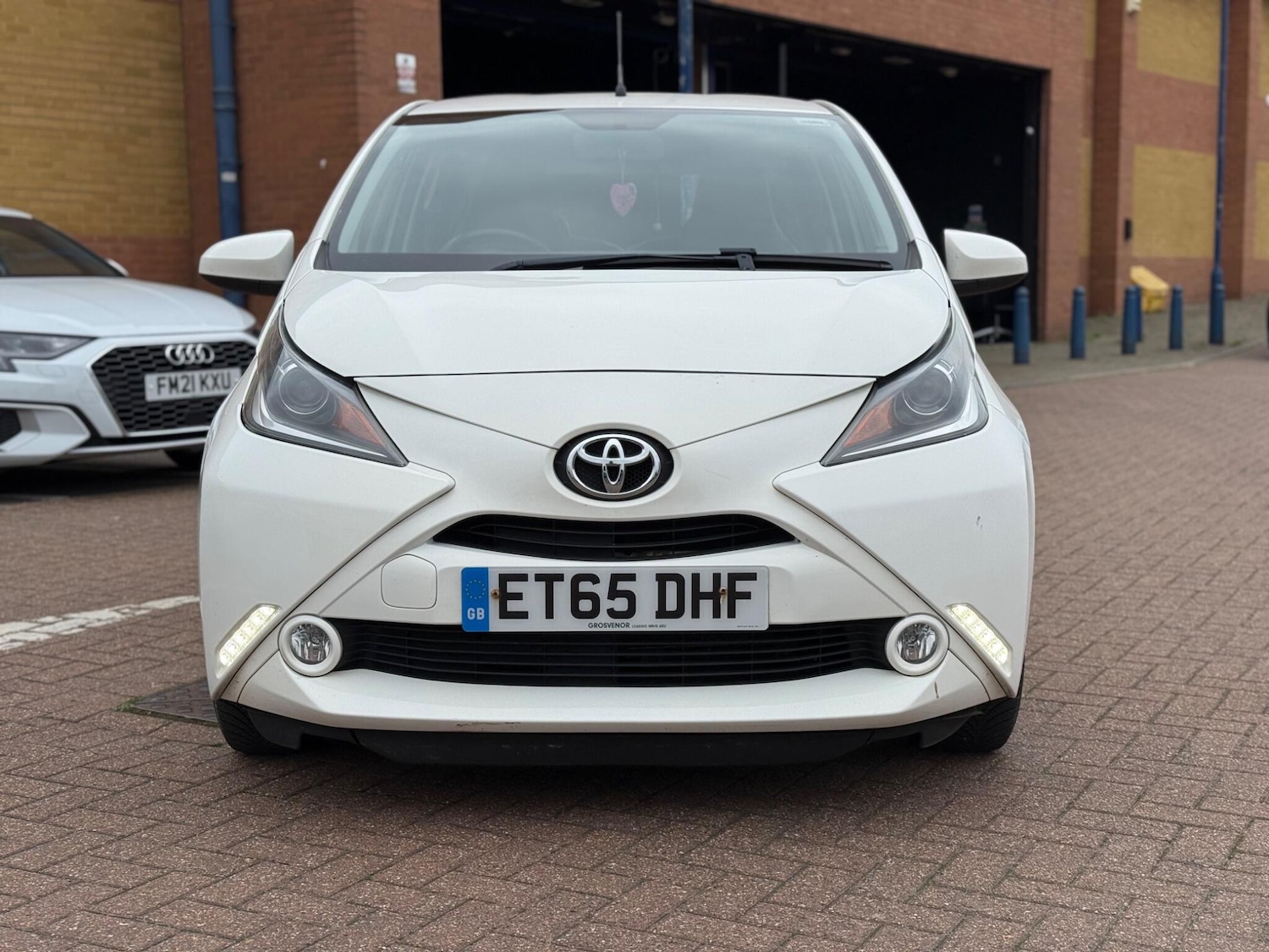 Used Toyota AYGO 2016 for sale - 76327124: Photo 2