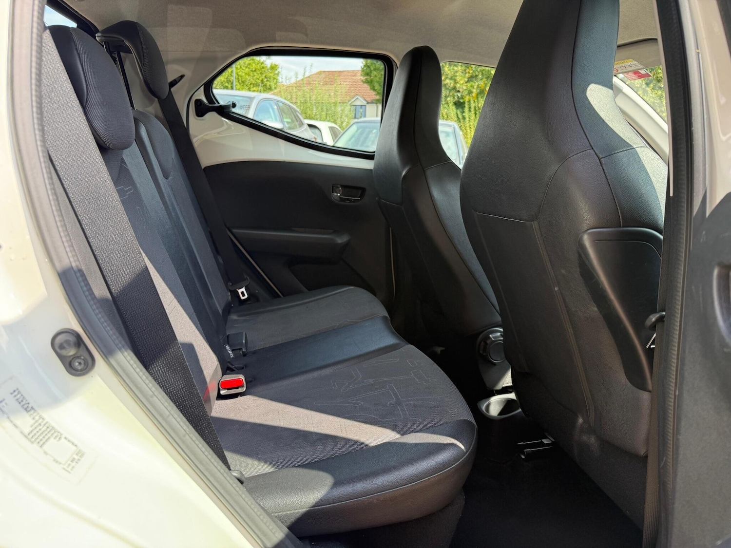 Used Toyota AYGO 2016 for sale - 76327124: Photo 21
