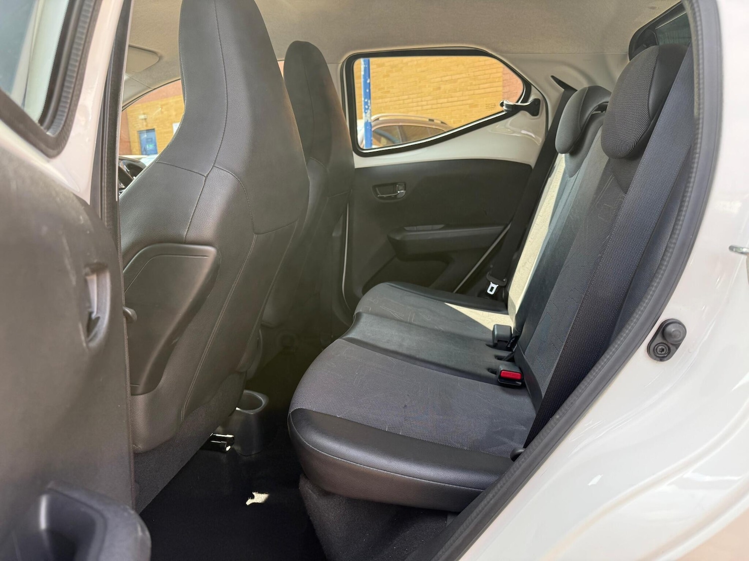 Used Toyota AYGO 2016 for sale - 76327124: Photo 22