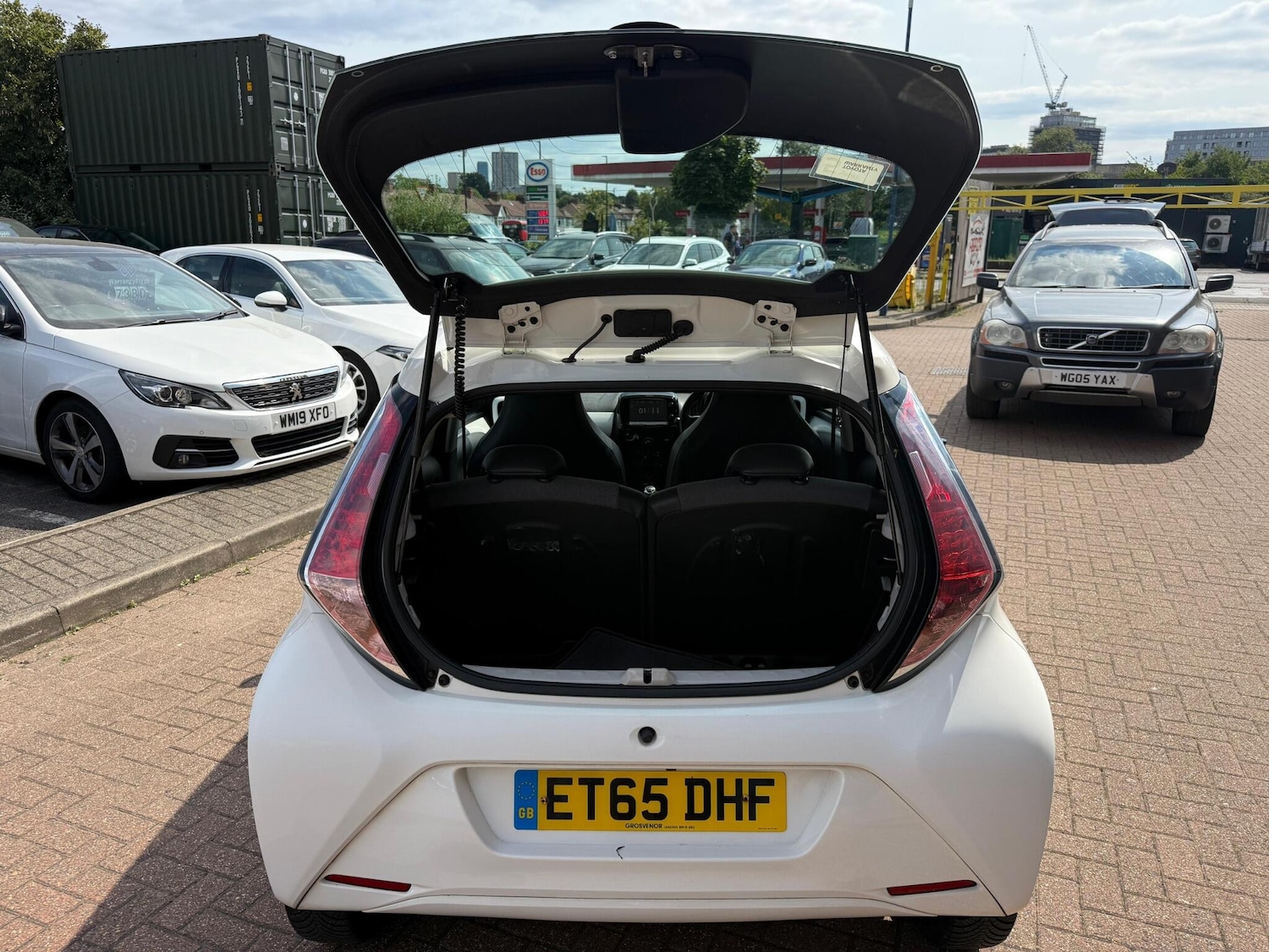 Used Toyota AYGO 2016 for sale - 76327124: Photo 35