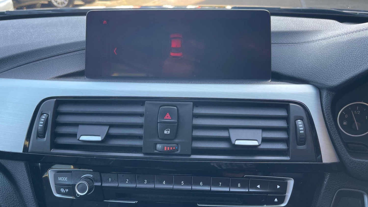 Used BMW 3 Series 2018 for sale - 77670615: Photo 38