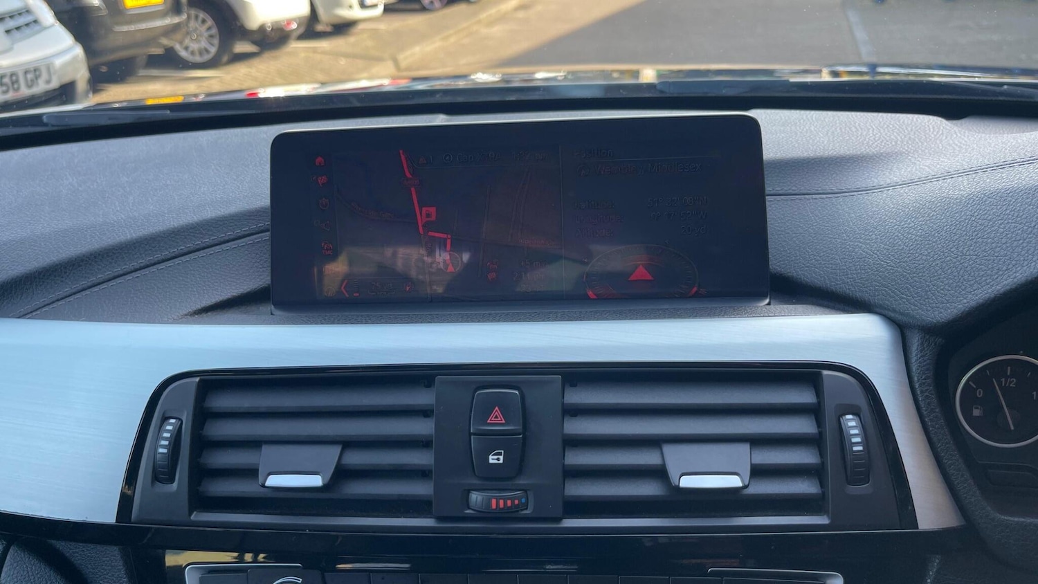 Used BMW 3 Series 2018 for sale - 77670615: Photo 41