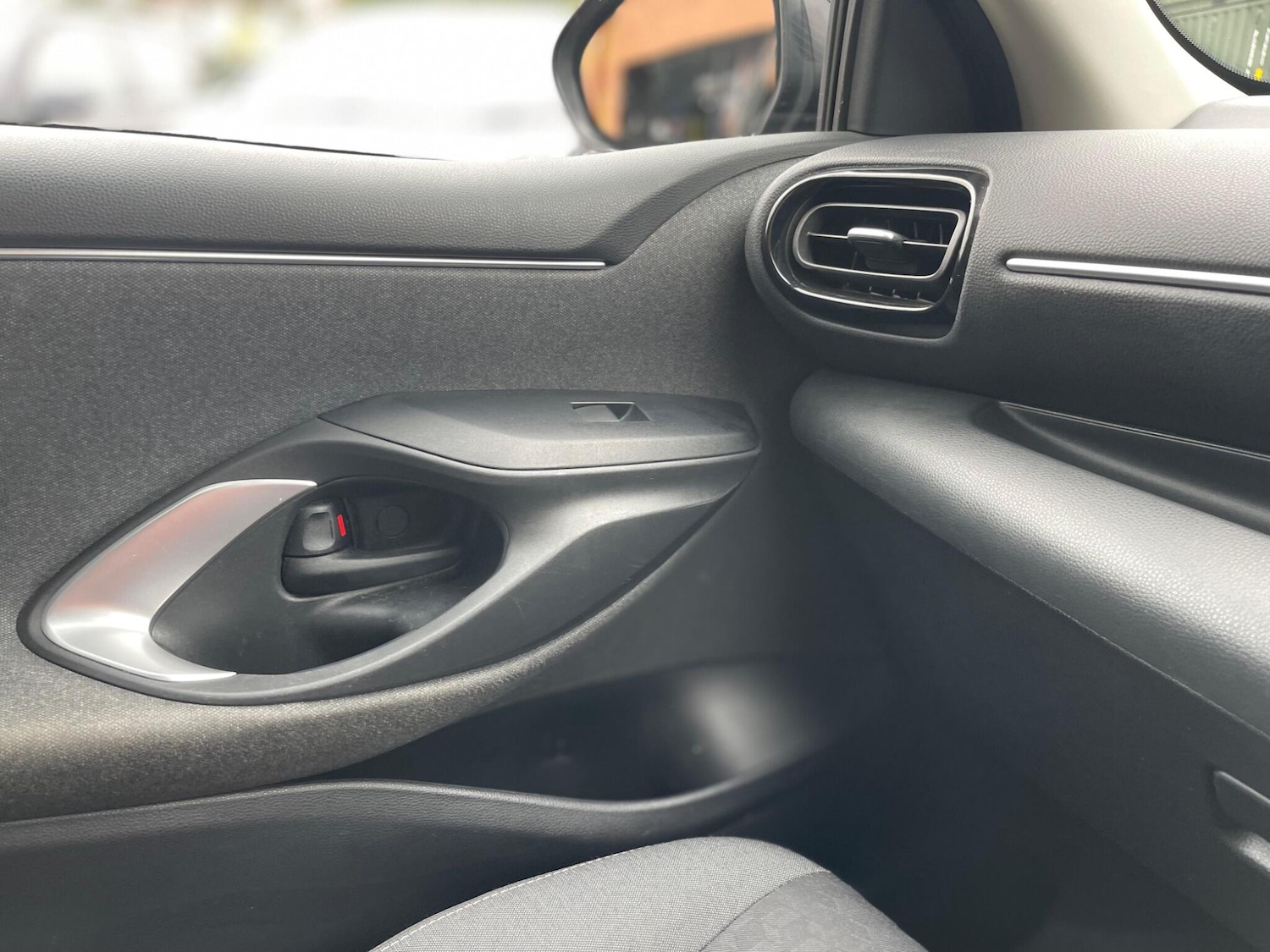 Used Toyota Yaris 2021 for sale - 76325930: Photo 35