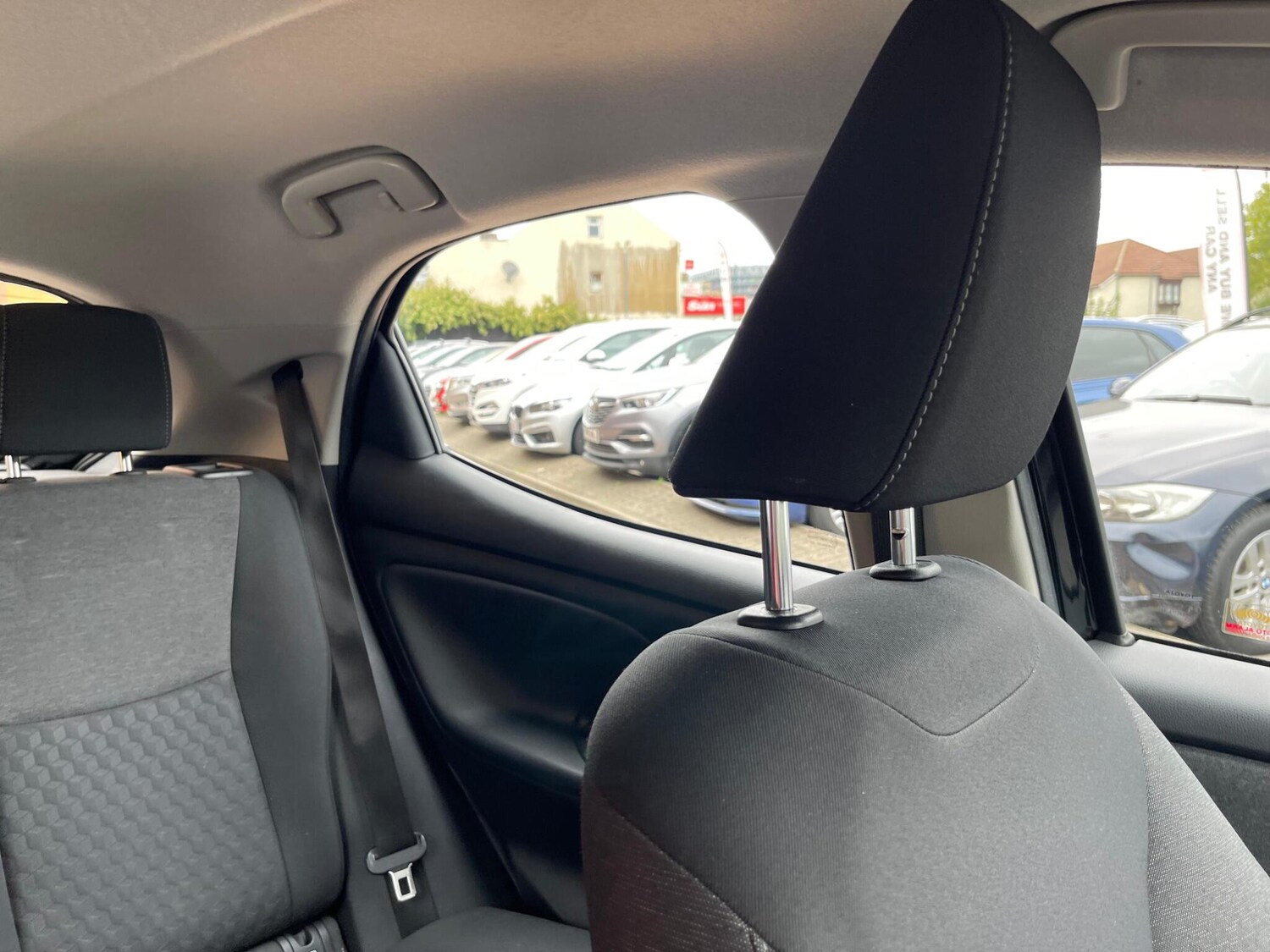 Used Toyota Yaris 2021 for sale - 76325930: Photo 37