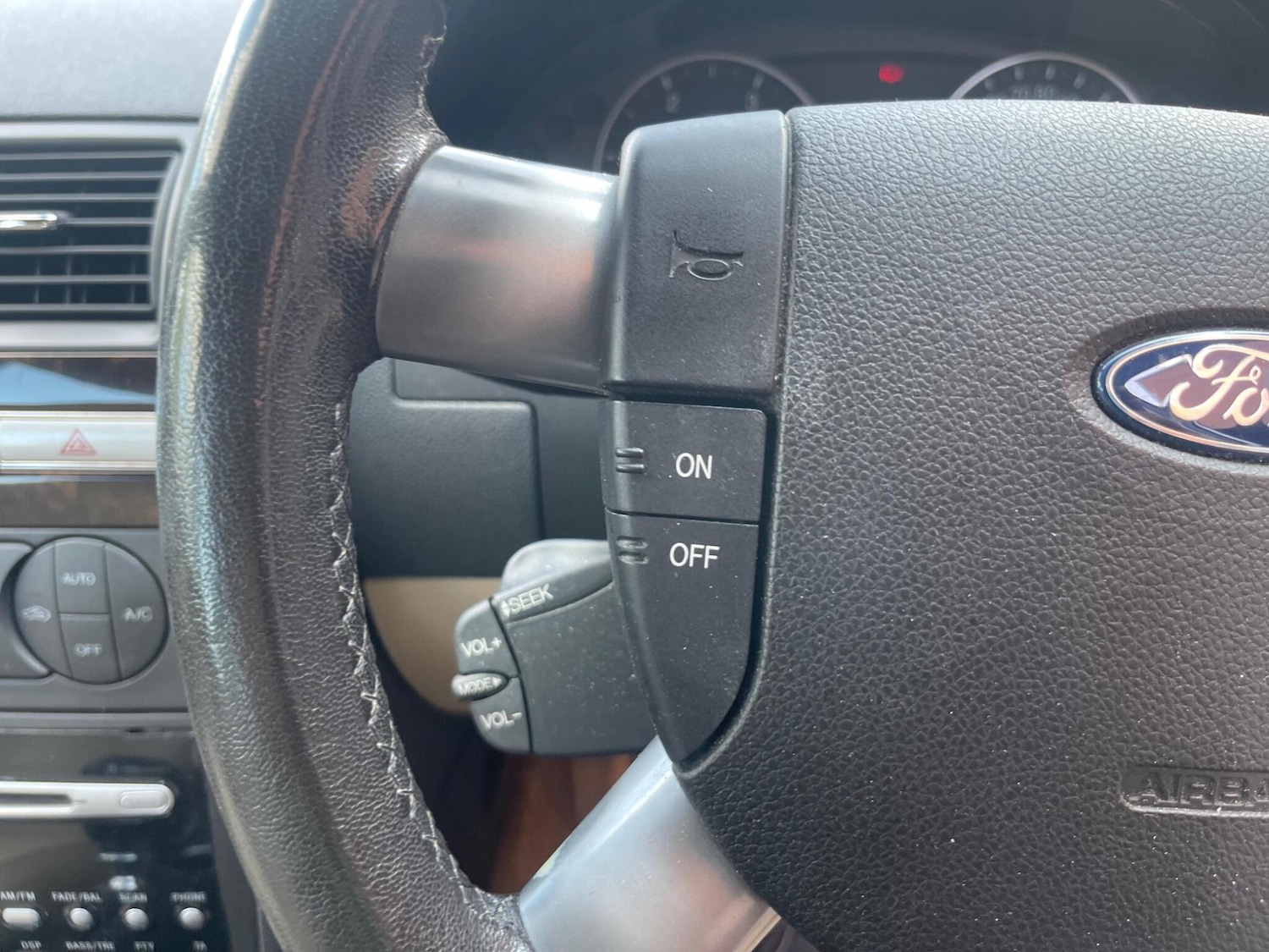 Used Ford Mondeo 2005 for sale - 76551880: Photo 26