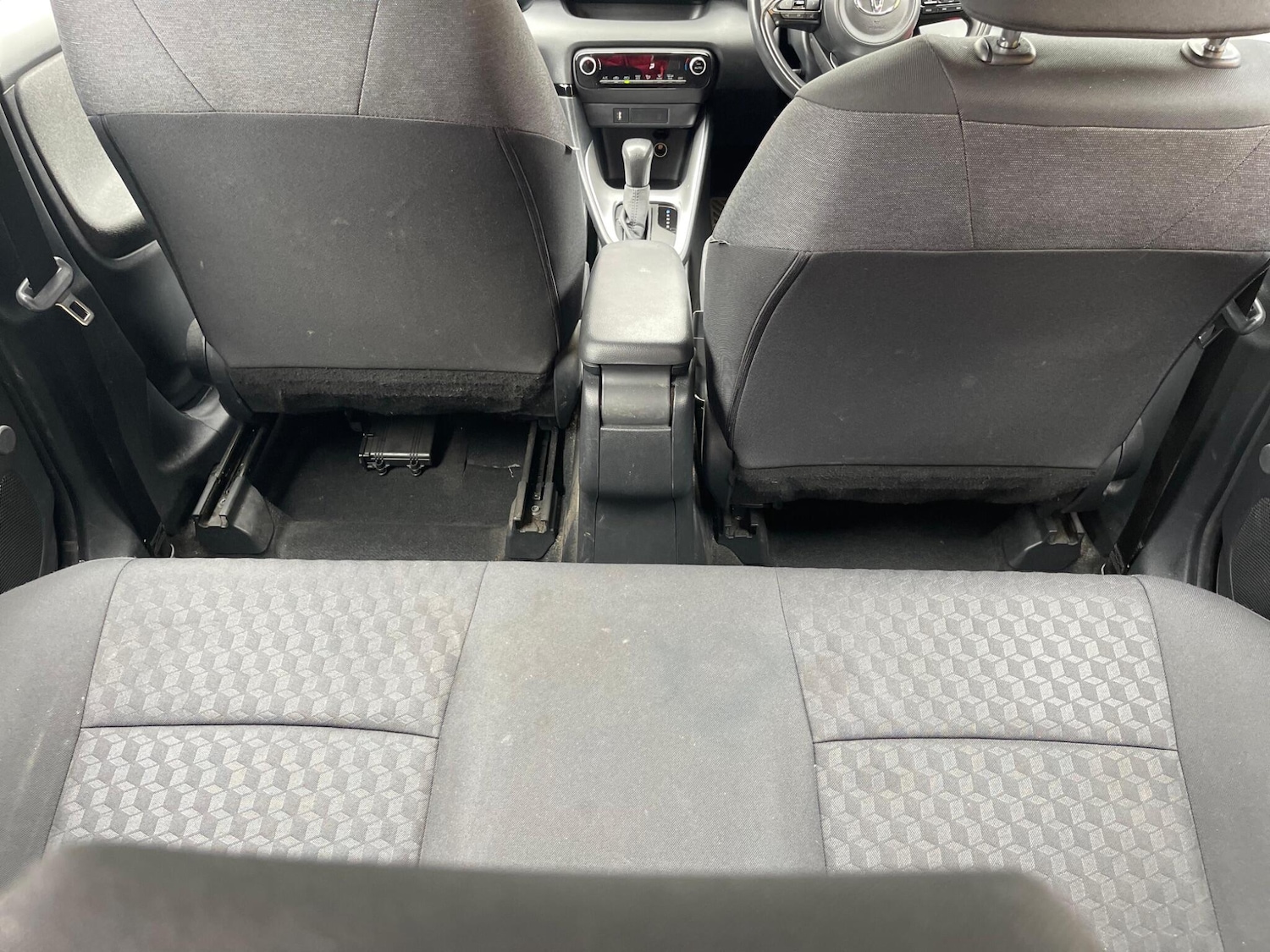 Used Toyota Yaris 2021 for sale - 76997556: Photo 12