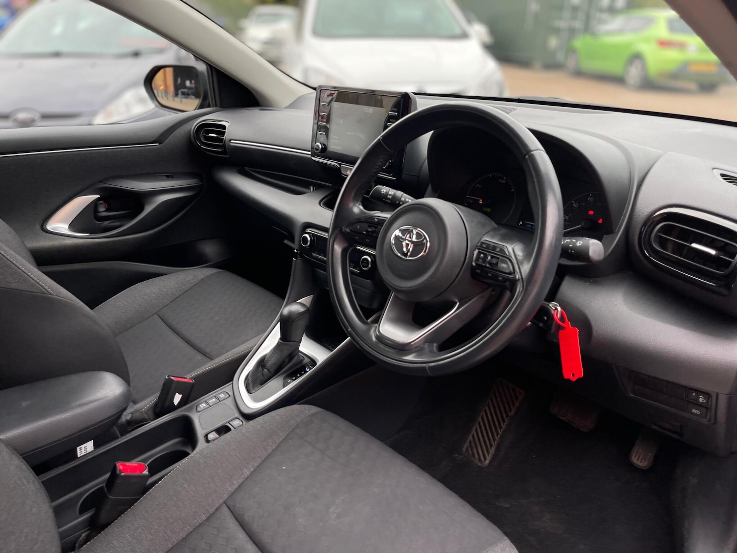 Used Toyota Yaris 2021 for sale - 76997556: Photo 26