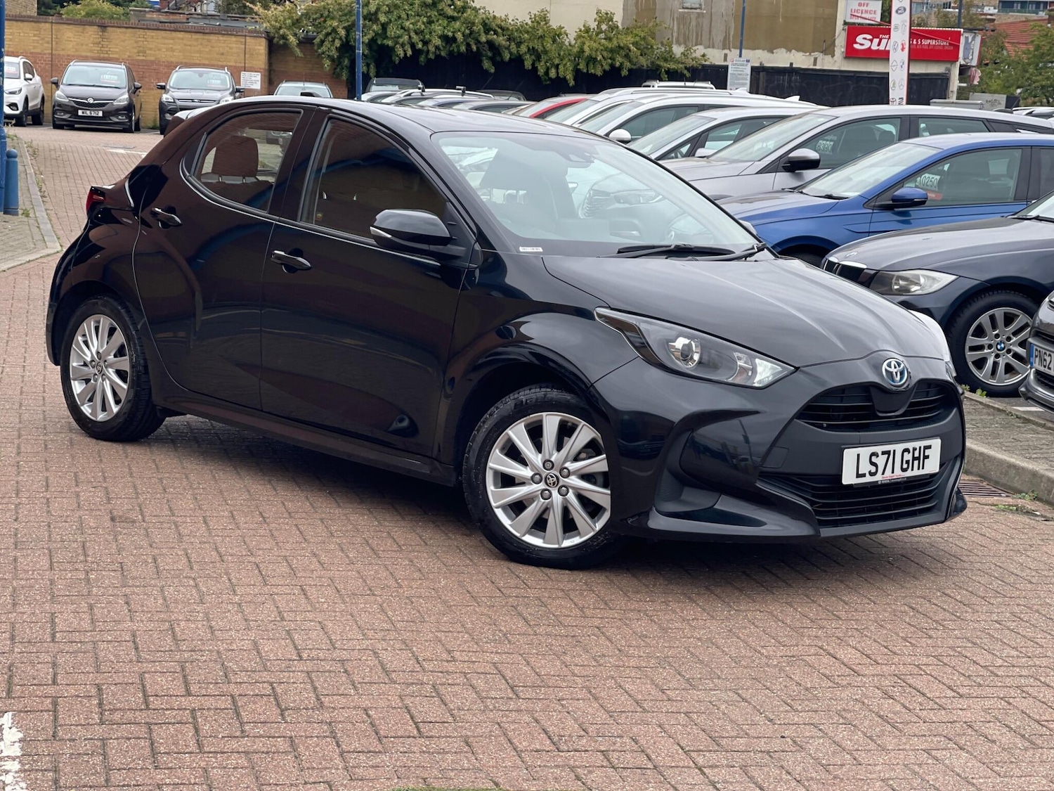 Used Toyota Yaris 2021 for sale - 76997556: Photo 3