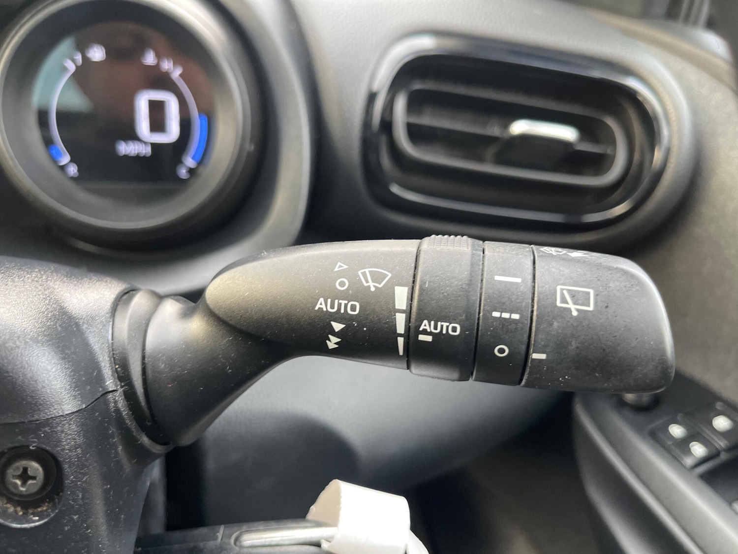 Used Toyota Yaris 2020 for sale - 77306010: Photo 28