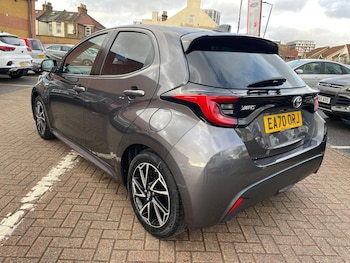 Used Toyota Yaris 2020 for sale - 77306010: Photo