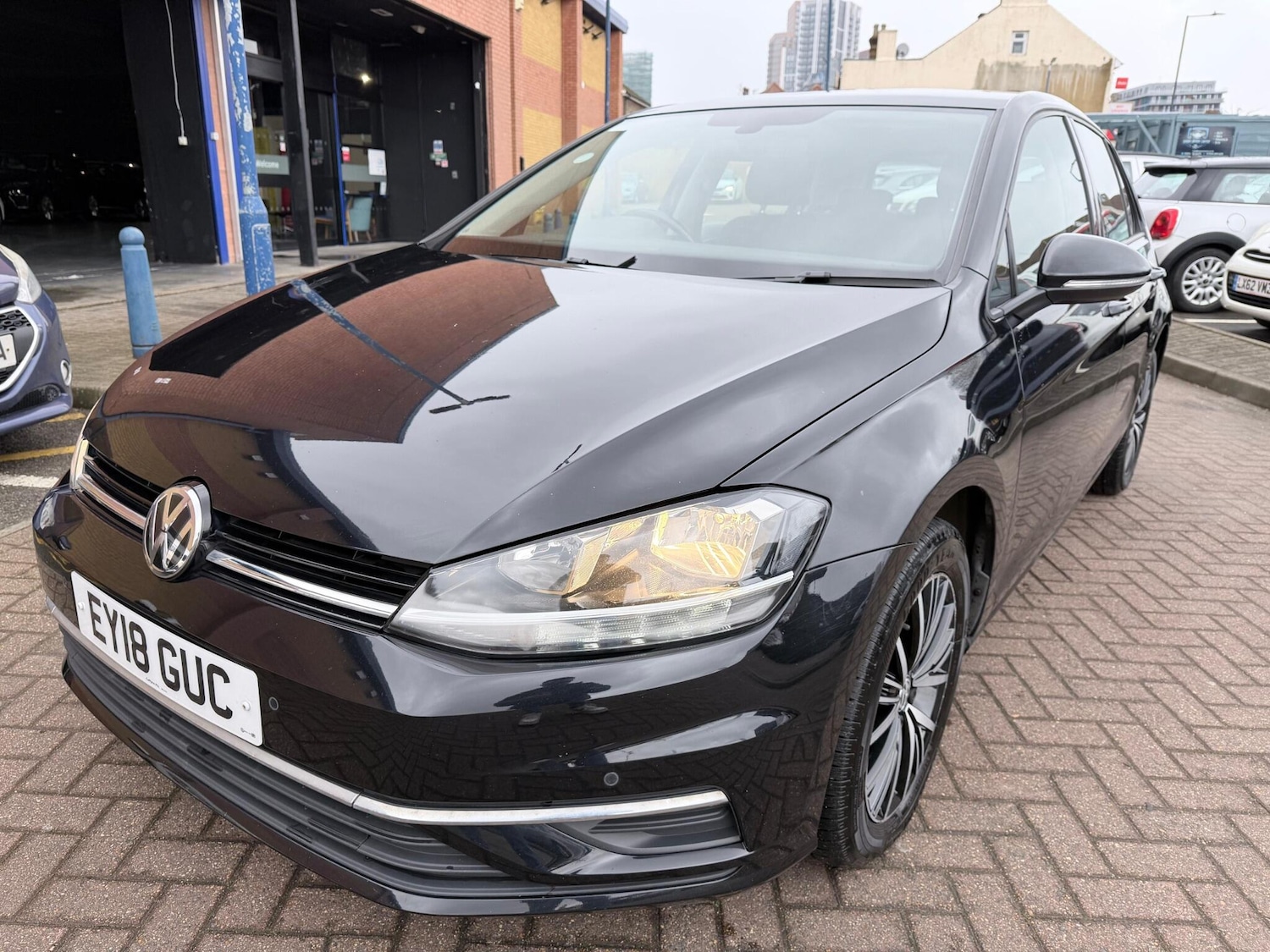 Used Volkswagen Golf 2018 for sale - 77612929: Photo 4