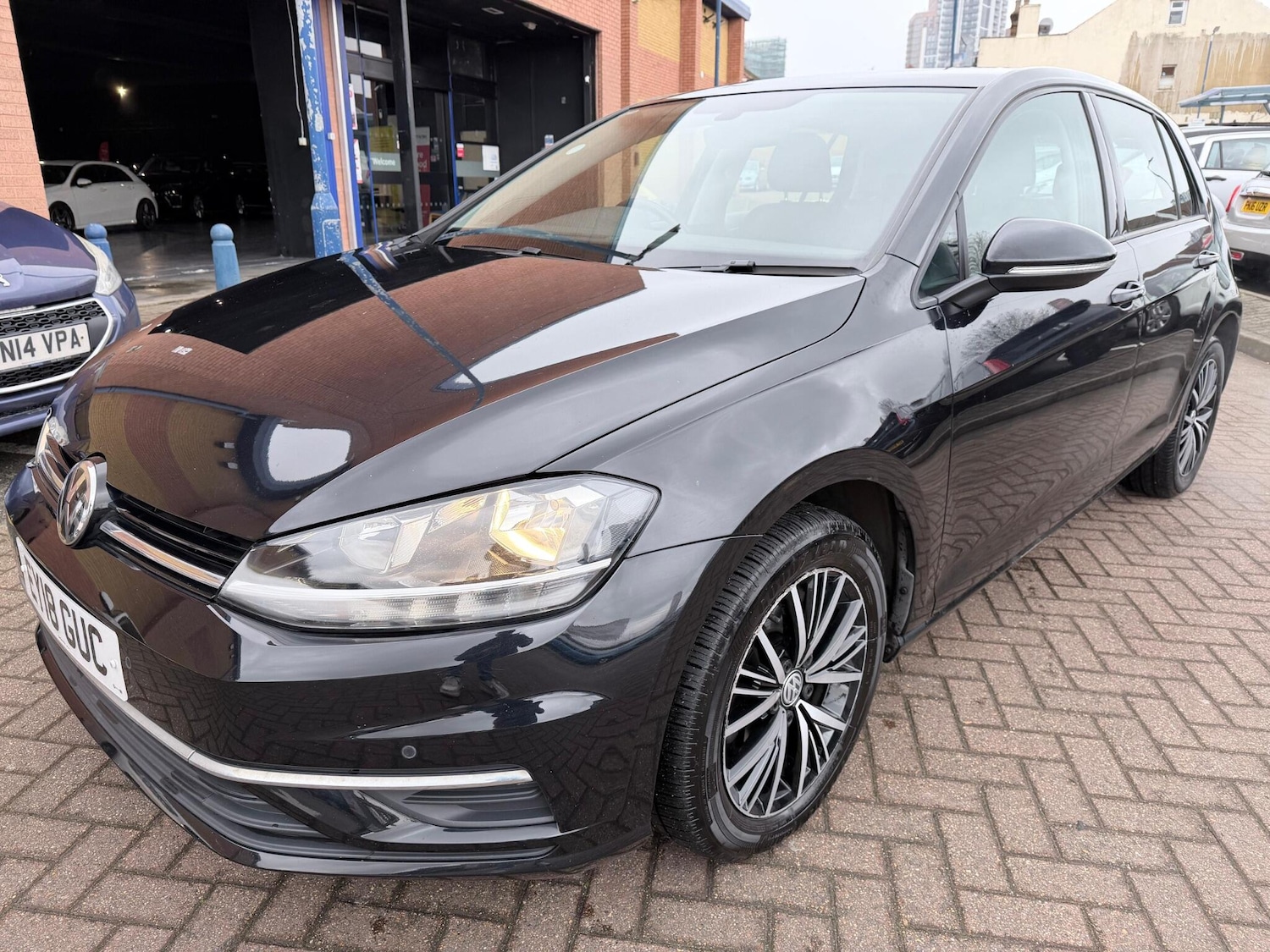 Used Volkswagen Golf 2018 for sale - 77612929: Photo 7