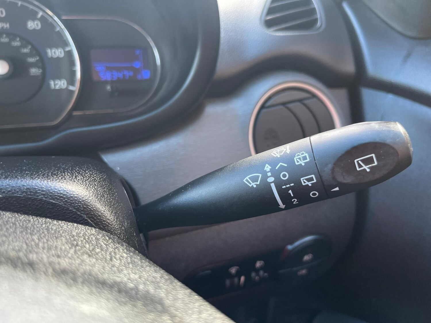 Used Hyundai i10 for sale - 77510734: Photo 25