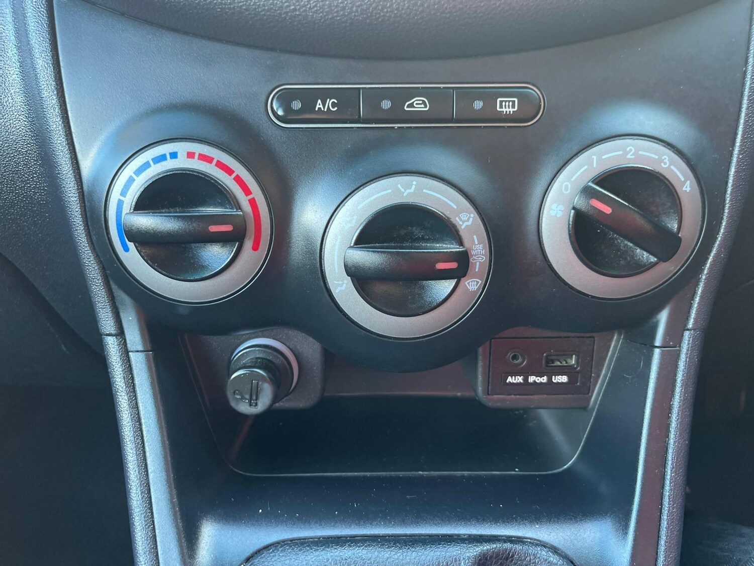 Used Hyundai i10 for sale - 77510734: Photo 27