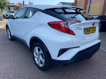 Used Toyota C-HR 2017 for sale - 78988148: Photo