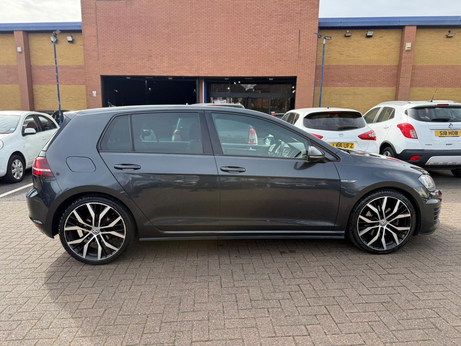 Used Volkswagen Golf for sale - 77823635: Photo 11