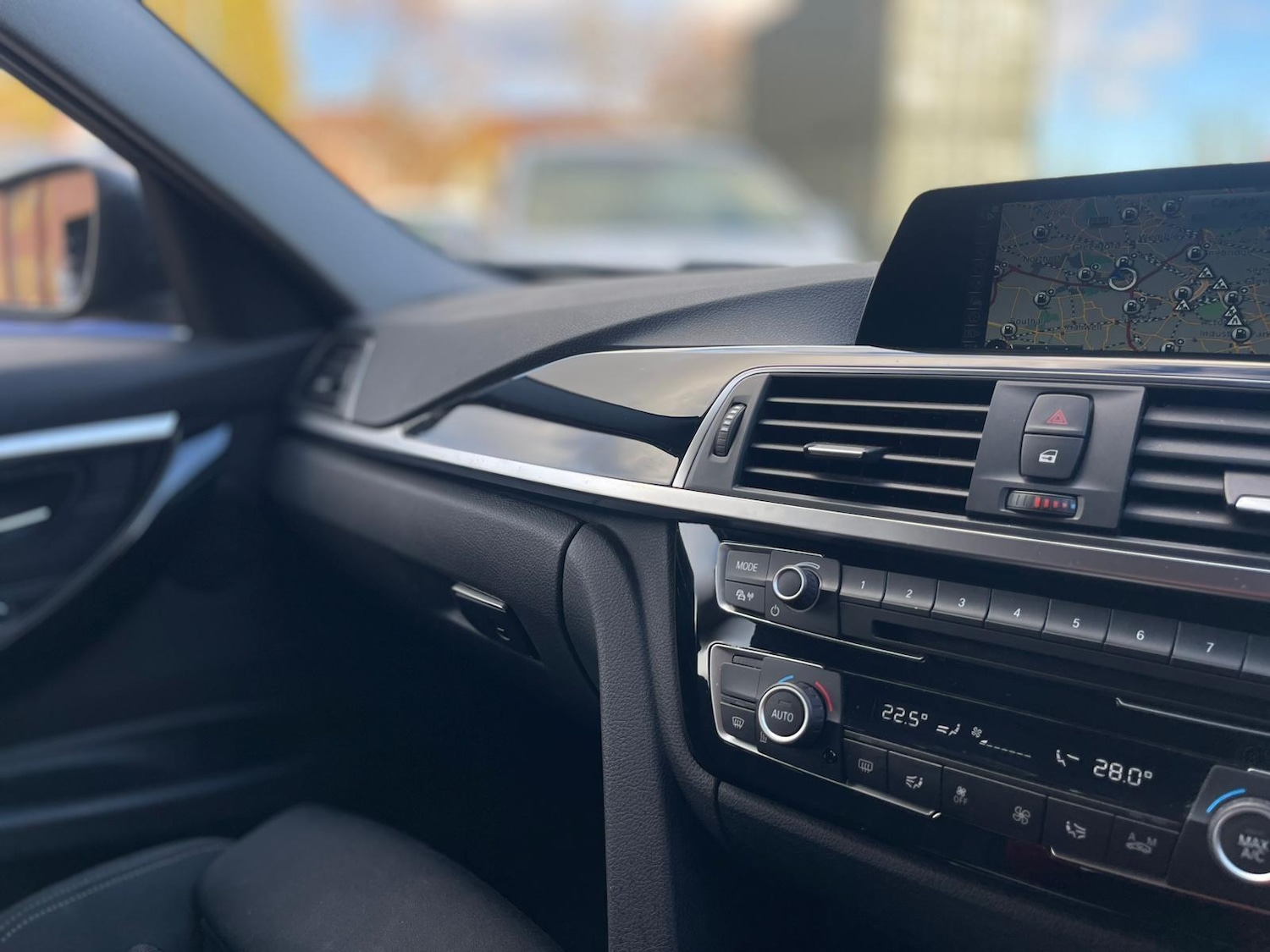 Used BMW 3 Series 2017 for sale - 76551957: Photo 17