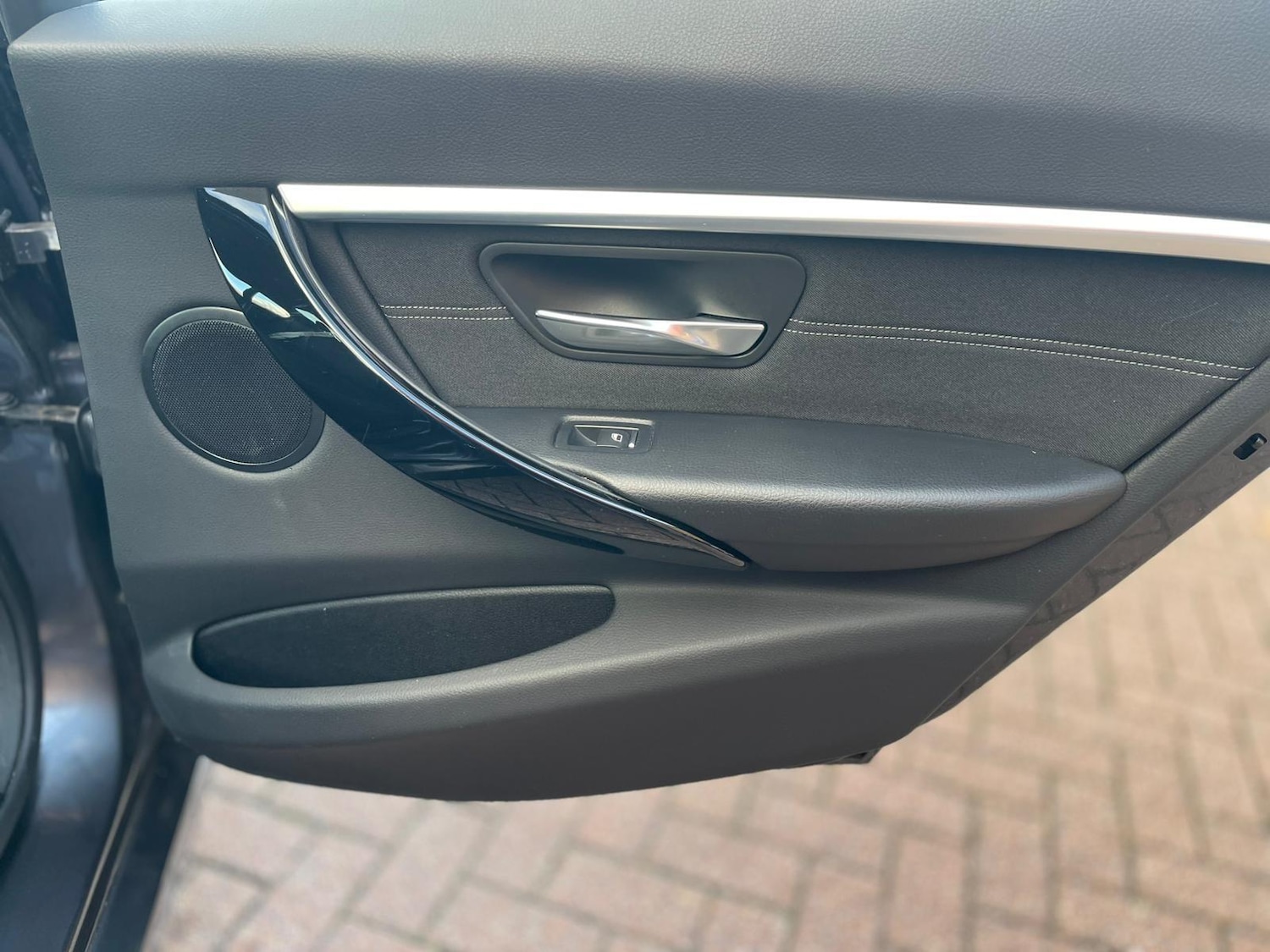 Used BMW 3 Series 2017 for sale - 76551957: Photo 32