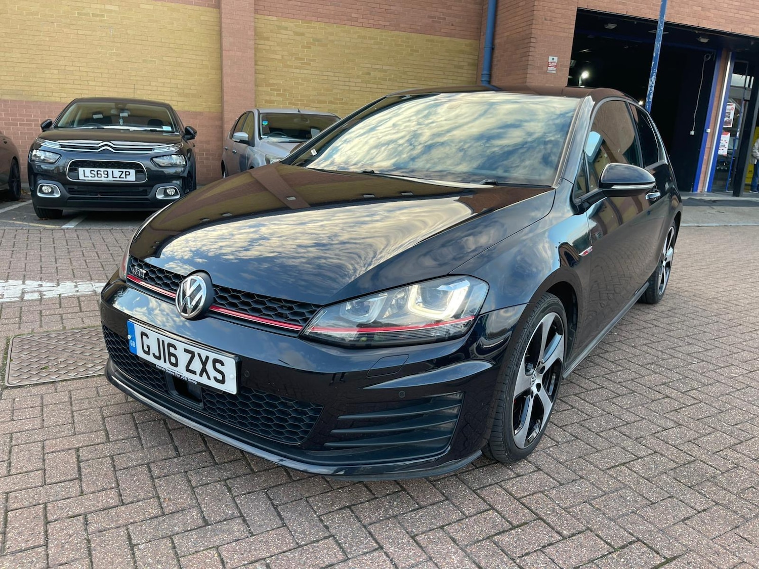 Used Volkswagen Golf 2016 for sale - 76551920: Photo 45