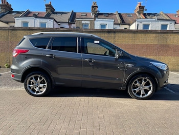 Used Ford Kuga 2015 for sale - 76327355: Photo