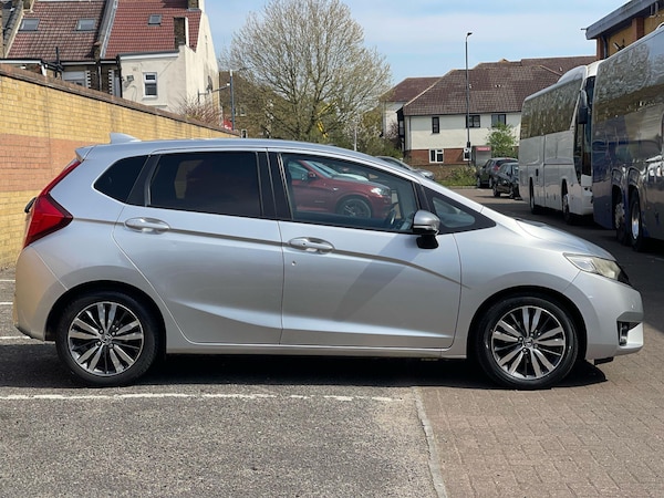 Used Honda Jazz 2016 for sale - 76326592: Photo 9