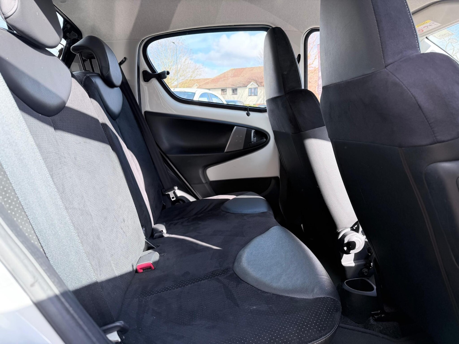 Used Toyota AYGO 2013 for sale - 77671449: Photo 19