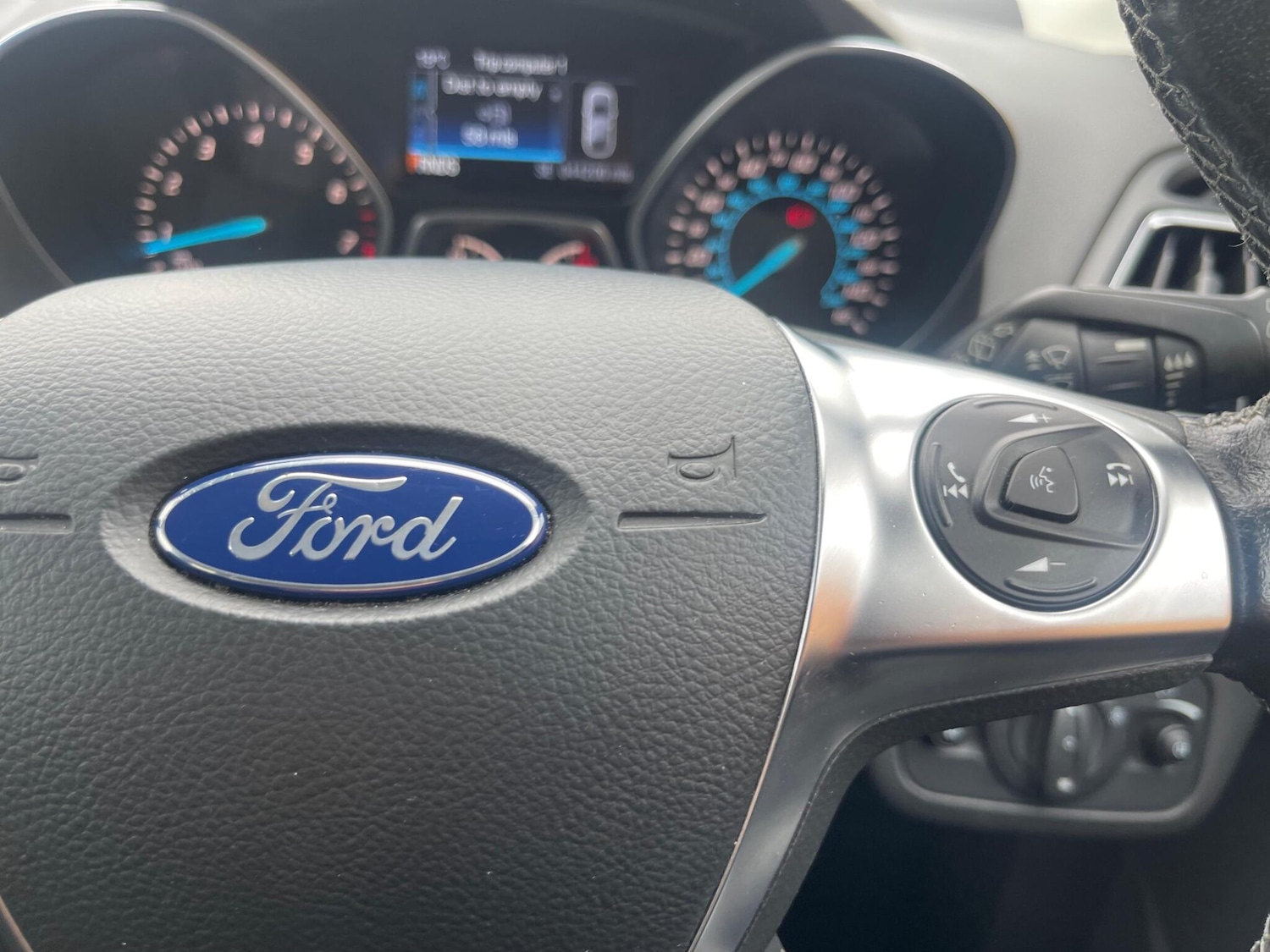 Used Ford Kuga 2016 for sale - 76551953: Photo 28