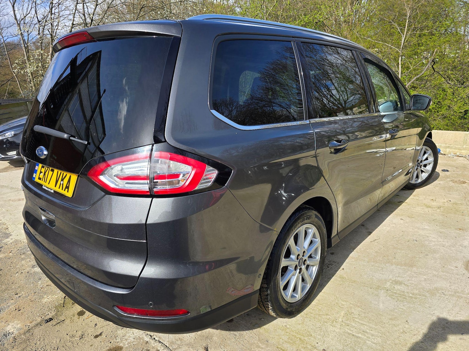 Used Ford Galaxy 2017 for sale - 76326969: Photo 3