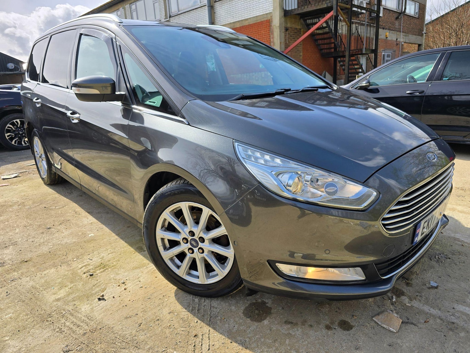 Used Ford Galaxy 2017 for sale - 76326969: Photo 6