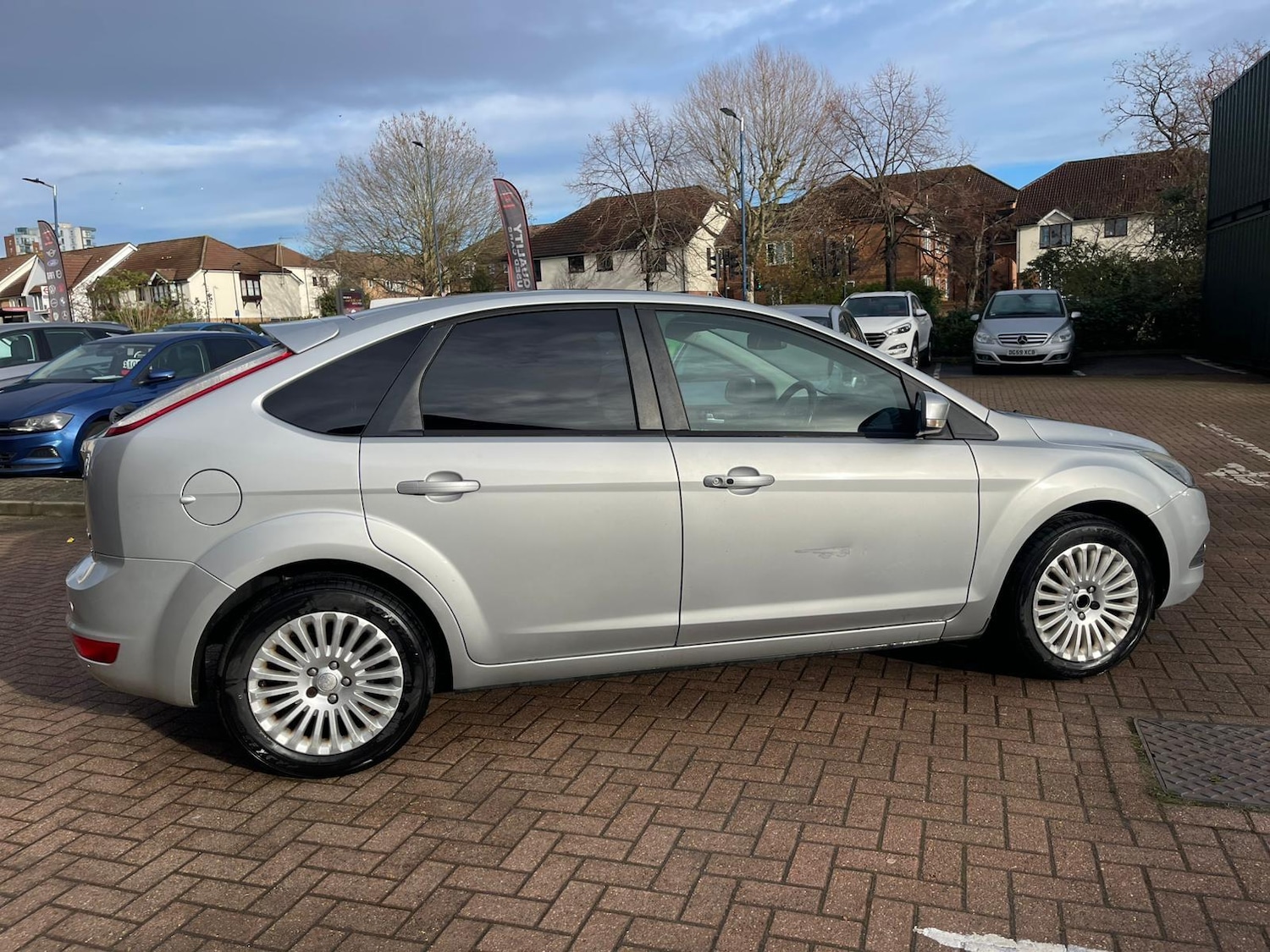 Used Ford Focus 2010 for sale - 76832793: Photo 11