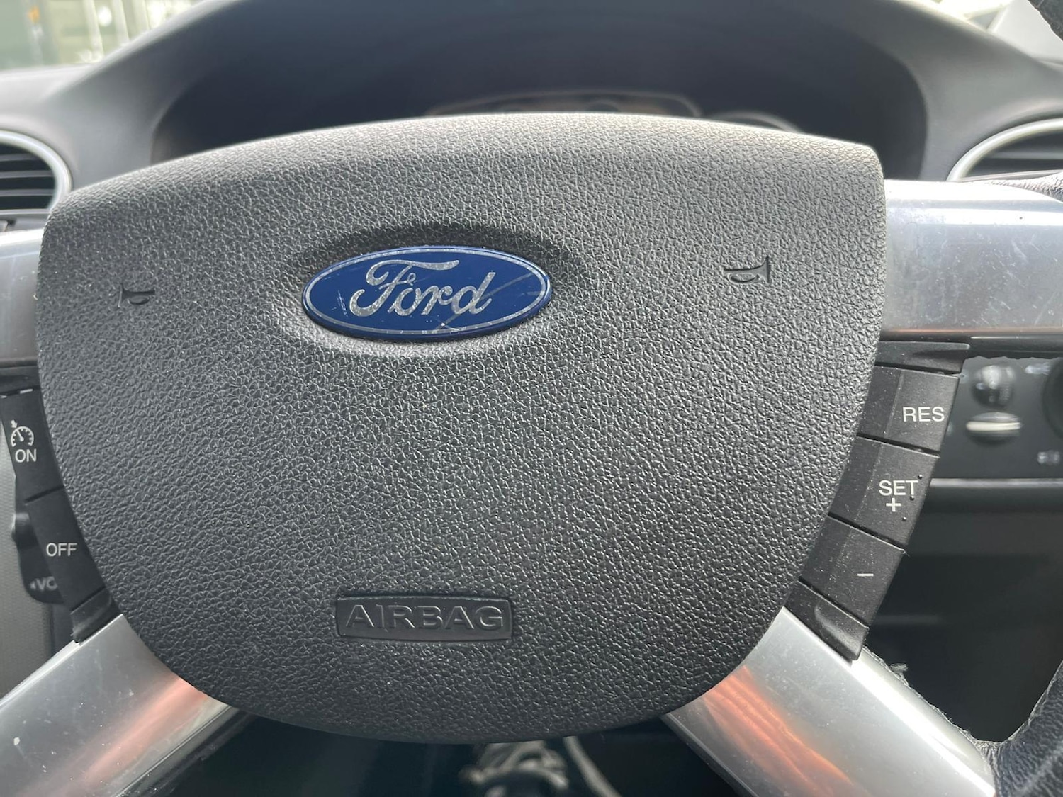 Used Ford Focus 2010 for sale - 76832793: Photo 30