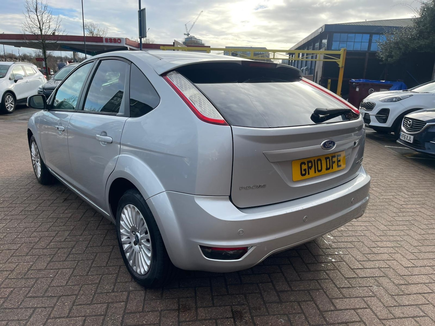 Used Ford Focus 2010 for sale - 76832793: Photo 4