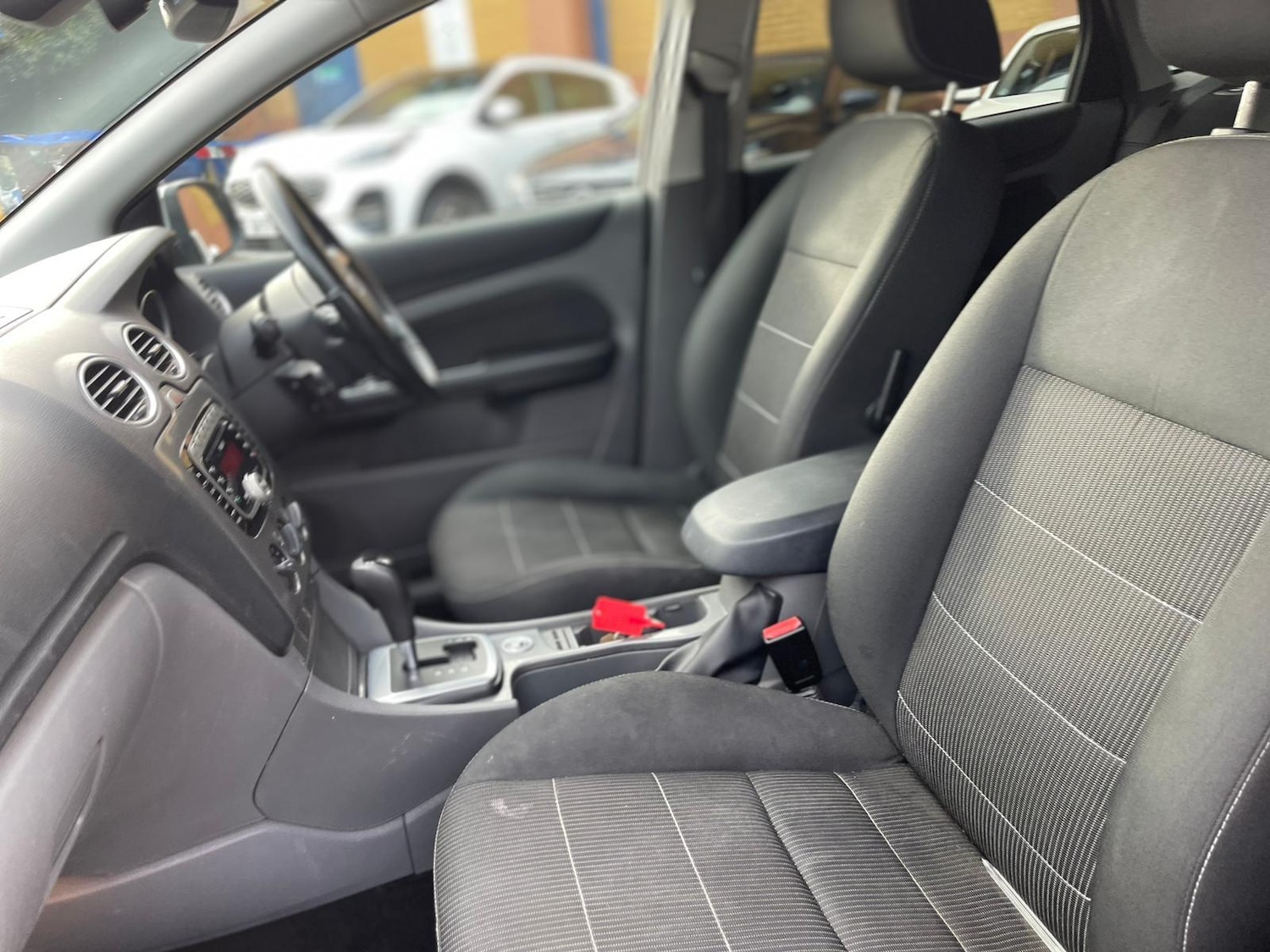 Used Ford Focus 2010 for sale - 76832793: Photo 40