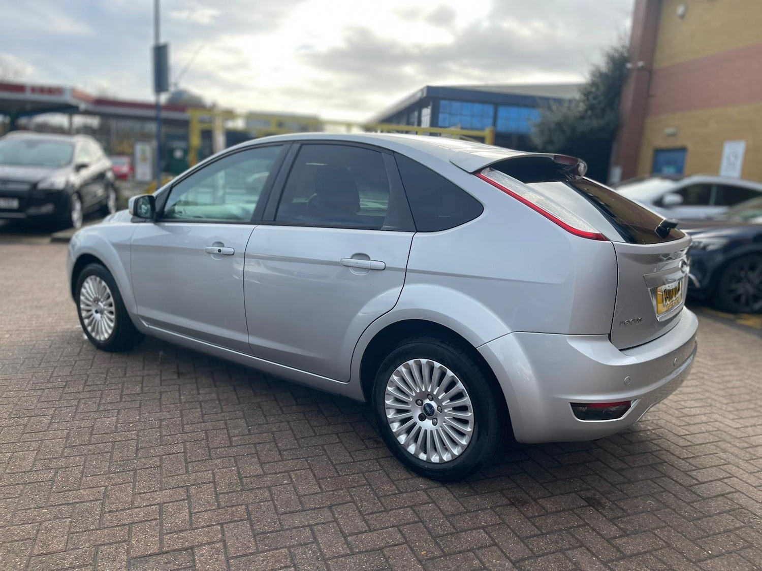 Used Ford Focus 2010 for sale - 76832793: Photo 7