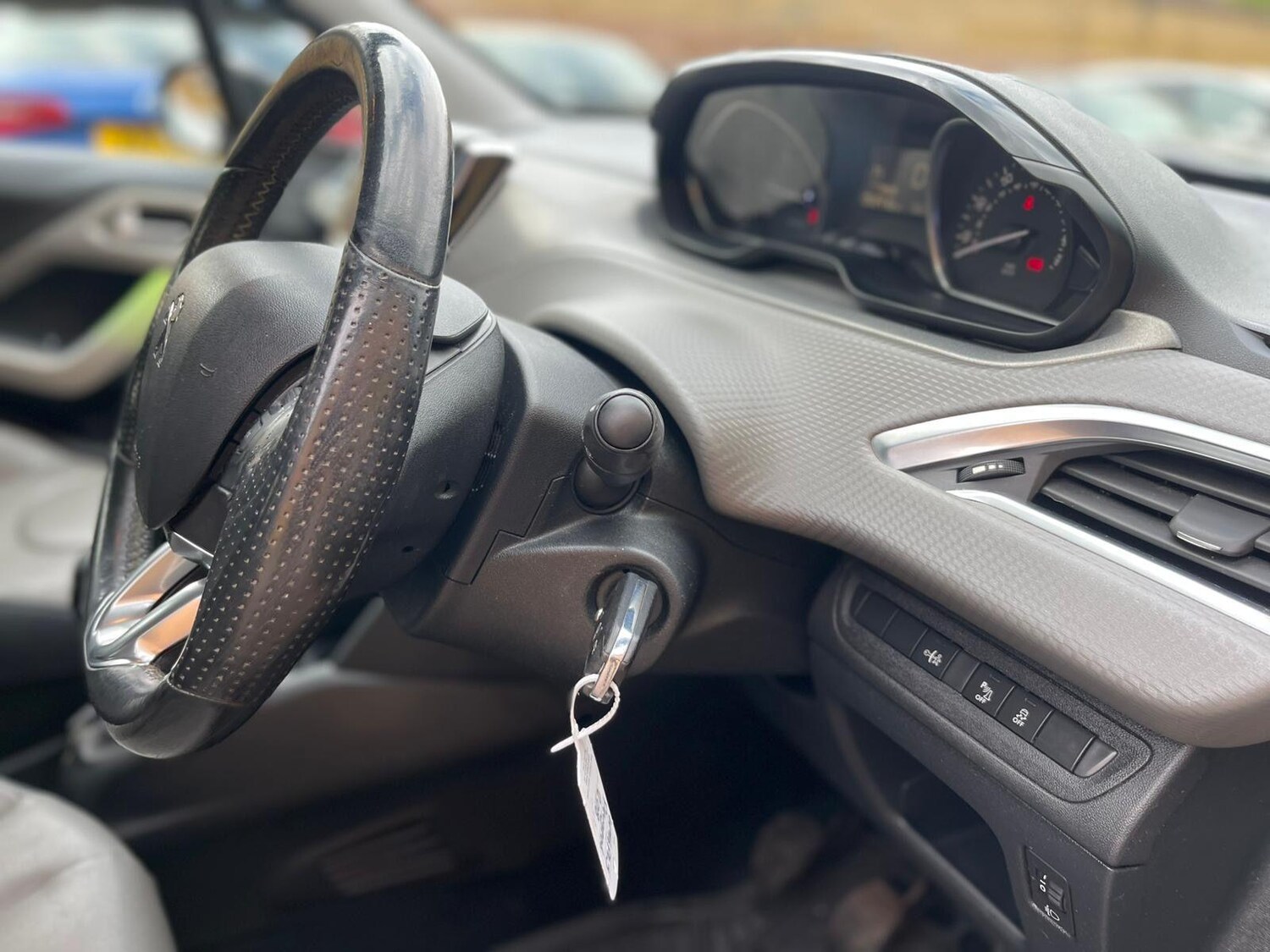 Used Peugeot 208 2016 for sale - 76551916: Photo 15