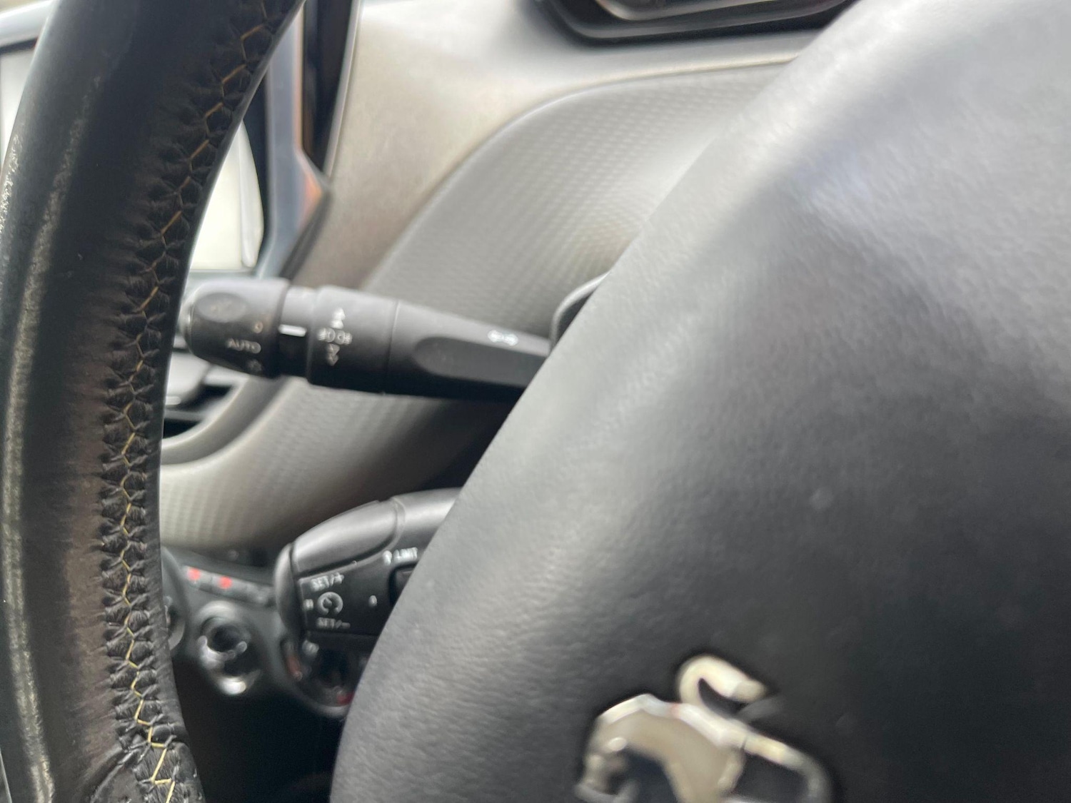 Used Peugeot 208 2016 for sale - 76551916: Photo 42