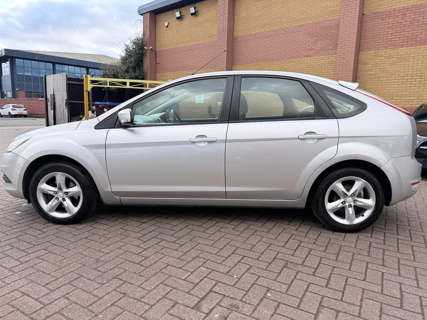 Used Ford Focus 2009 for sale - 77359113: Photo 9