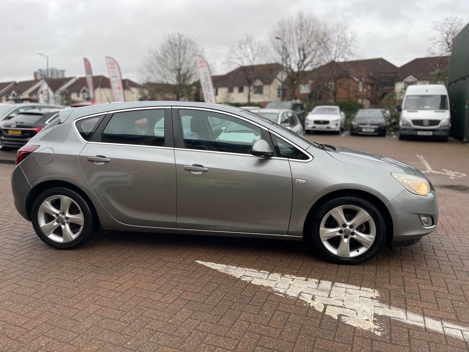 Used Vauxhall Astra 2010 for sale - 77345325: Photo 12